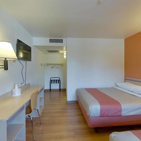 Motel 6 Weed - Mount Shasta Exterior photo